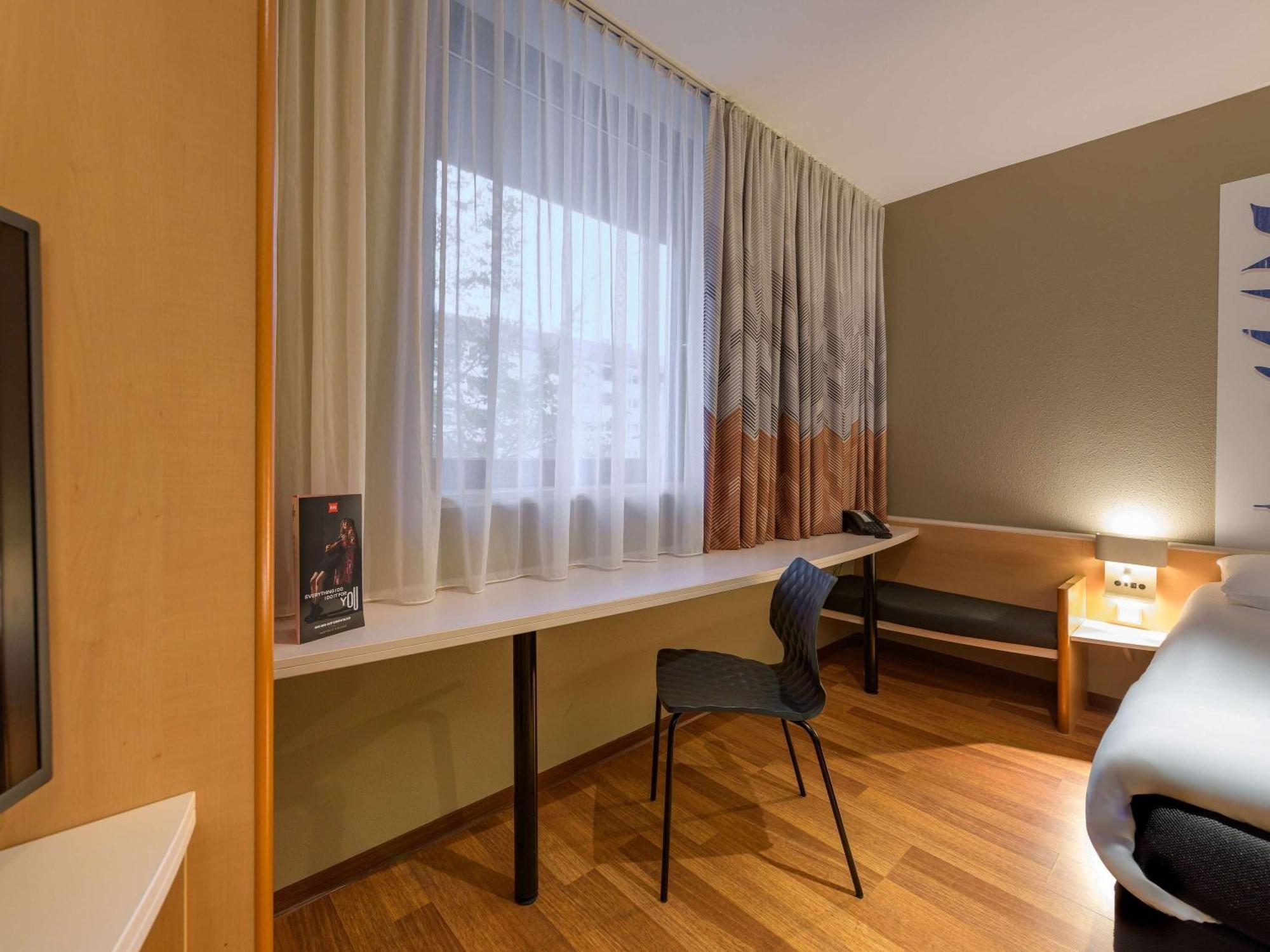 Ibis Heilbronn City Bagian luar foto