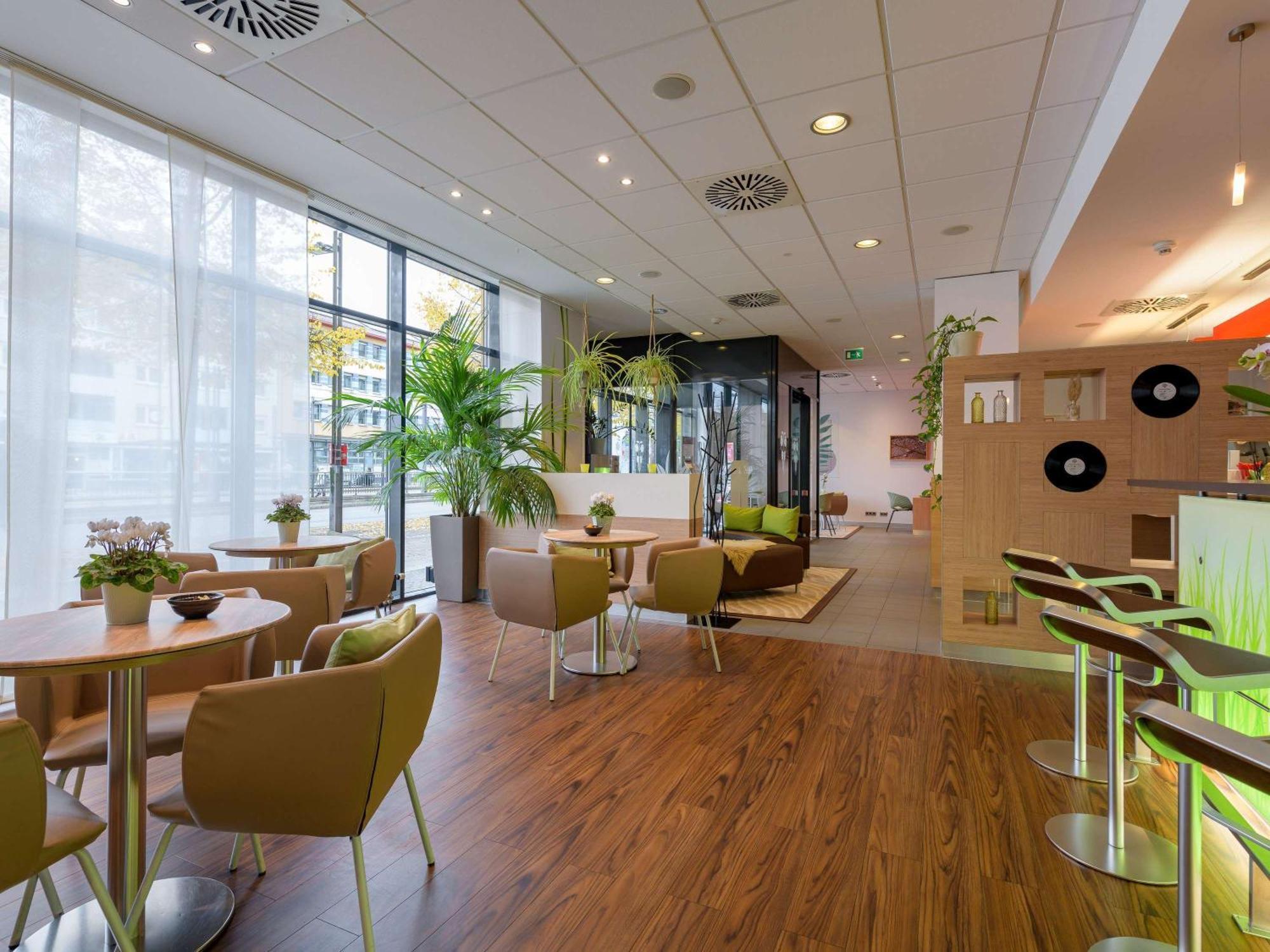 Ibis Heilbronn City Bagian luar foto