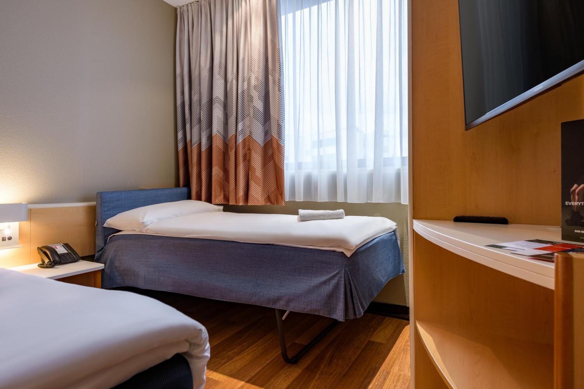 Ibis Heilbronn City Bagian luar foto