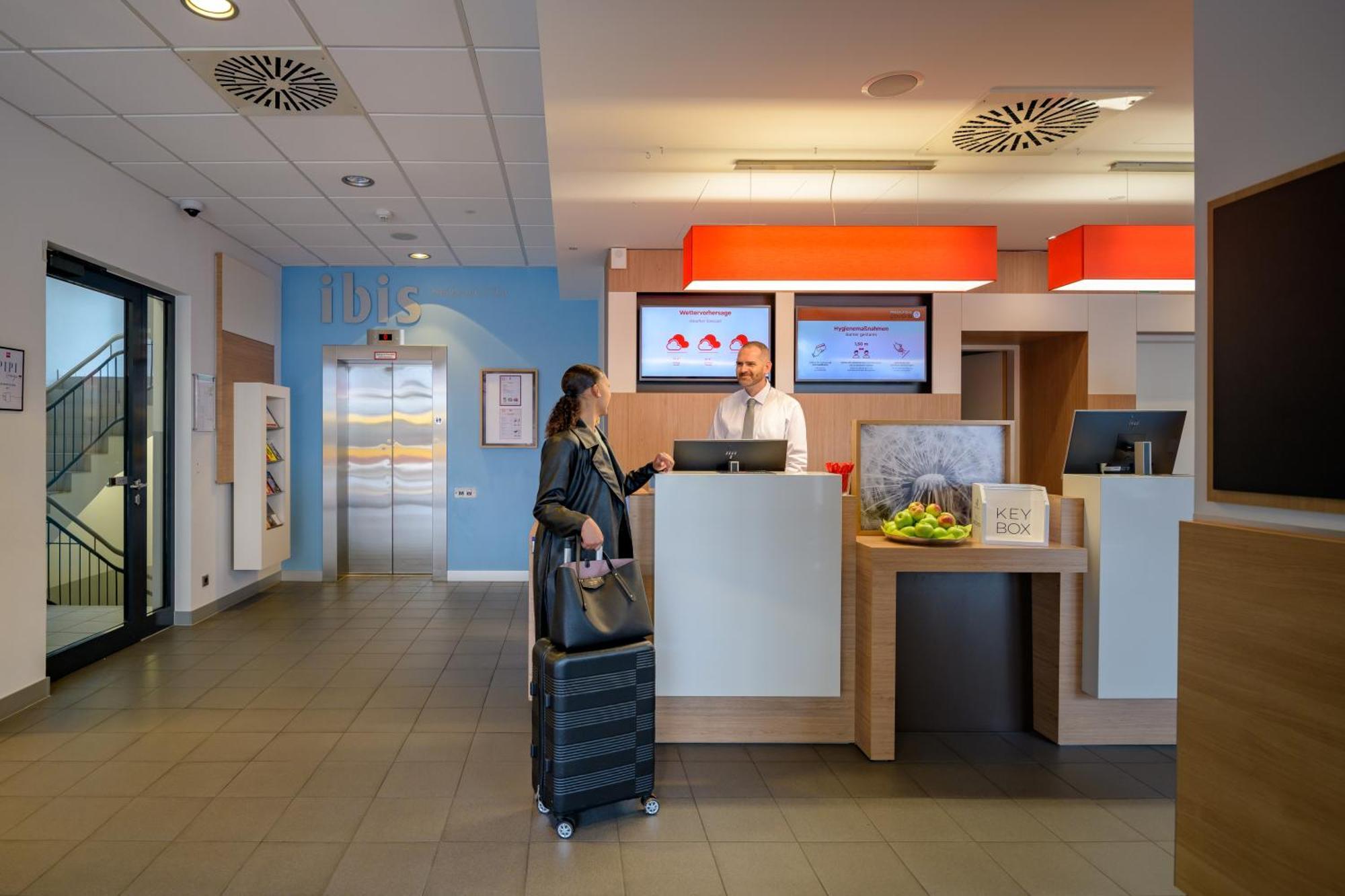 Ibis Heilbronn City Bagian luar foto