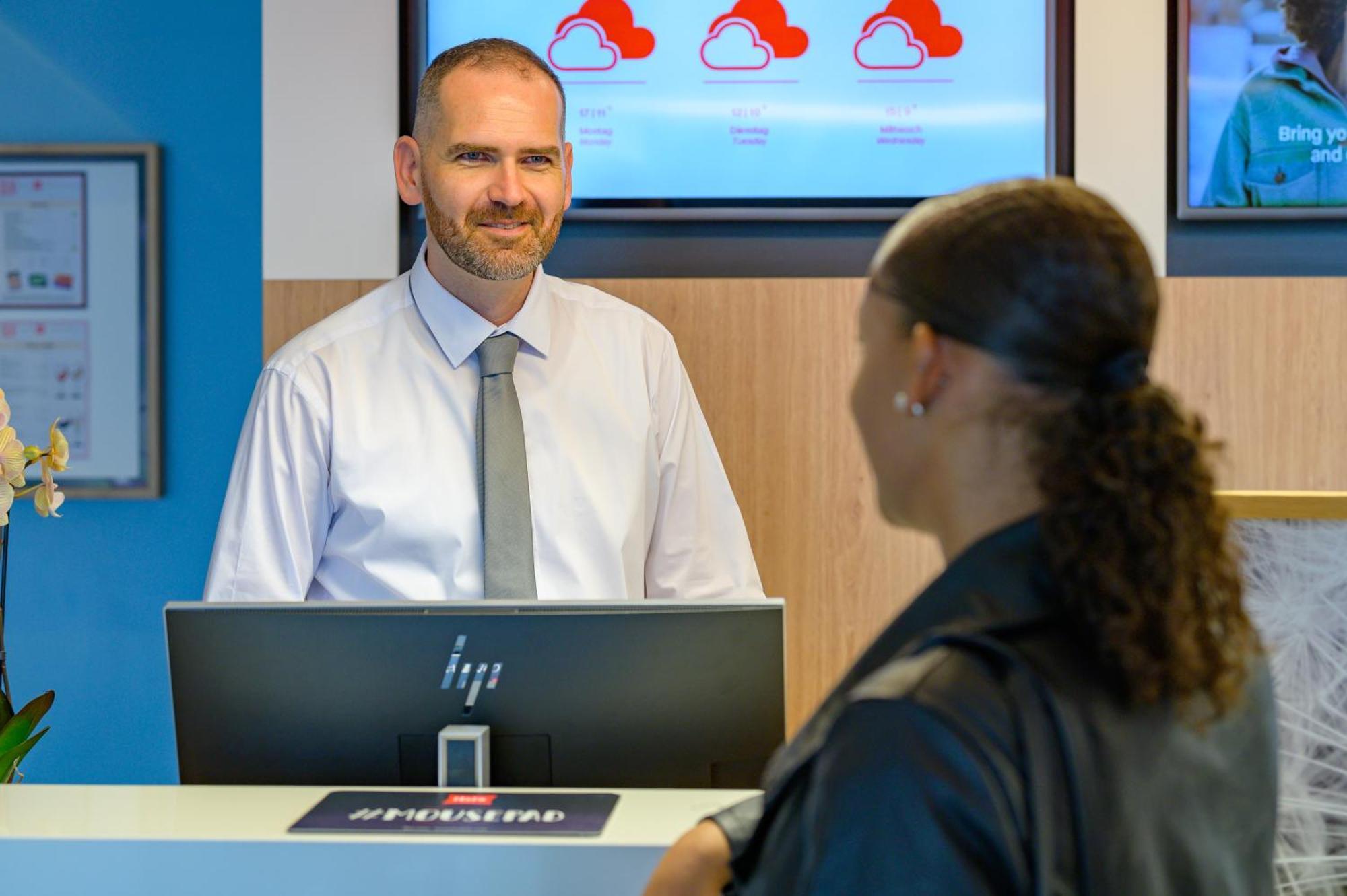 Ibis Heilbronn City Bagian luar foto